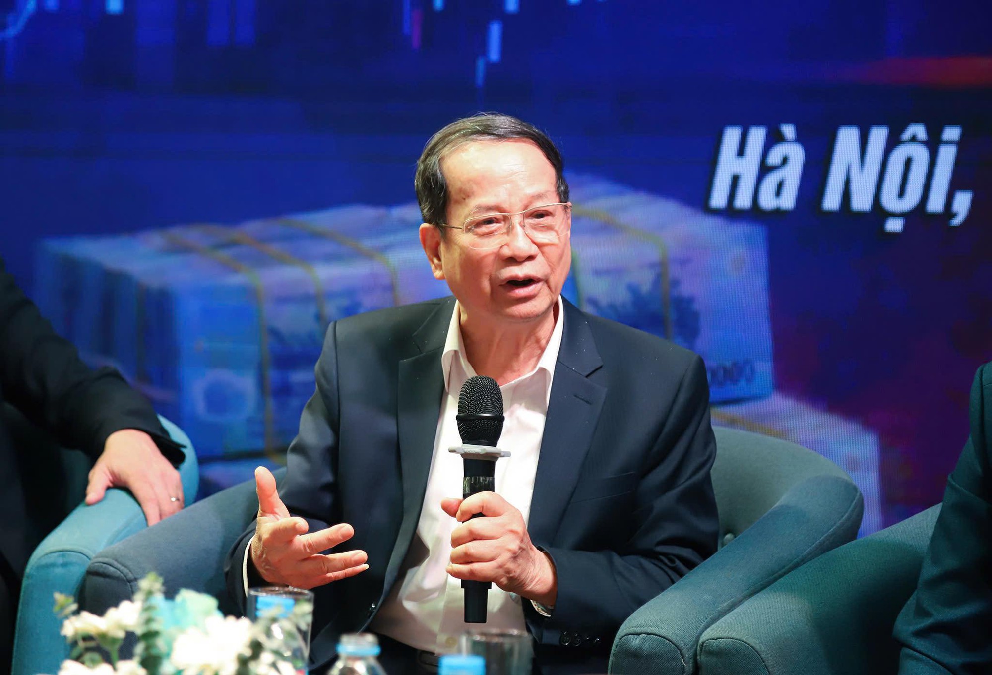 Cuối năm âm lịch, nhà đầu tư chọn “ôm” tiền mặt hay “giữ đất” vùng ven Hà Nội? - Ảnh 1.
