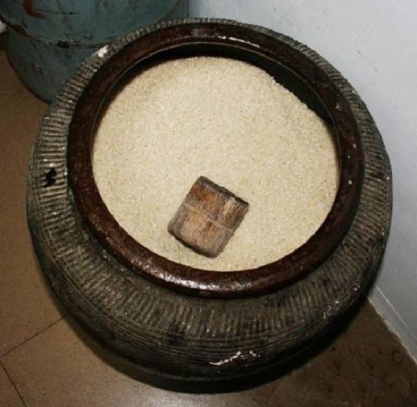 Cuối năm, đừng vội bỏ thứ này khỏi nhà: Nhiều người dọn cho gọn rồi tiền bạc bắt đầu trục trặc- Ảnh 2. Cuối năm, đừng vội bỏ thứ này khỏi nhà: Nhiều người dọn cho gọn rồi tiền bạc bắt đầu trục trặc- Ảnh 2.