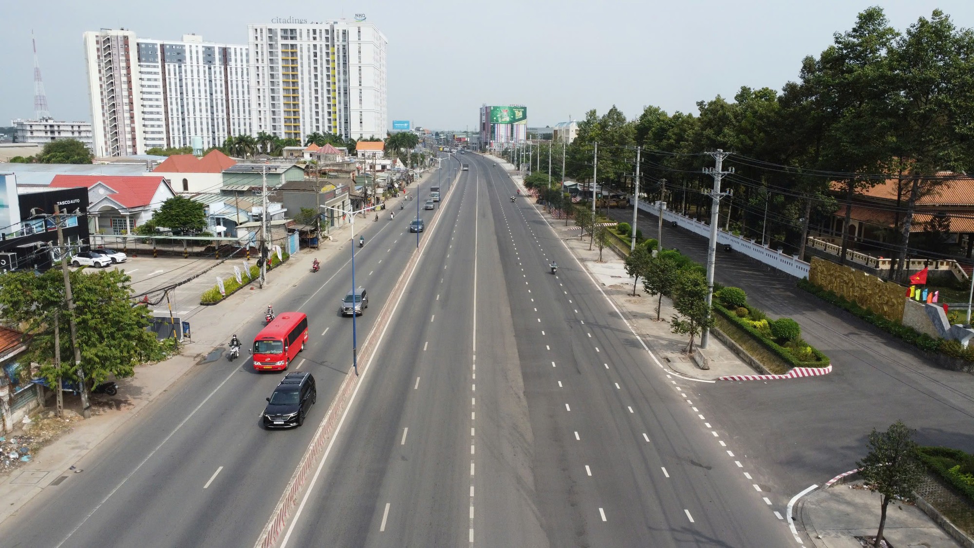 Hình hài Quốc lộ 13 đoạn qua khu vực Bình Dương sau nhiều năm thi công- Ảnh 3.