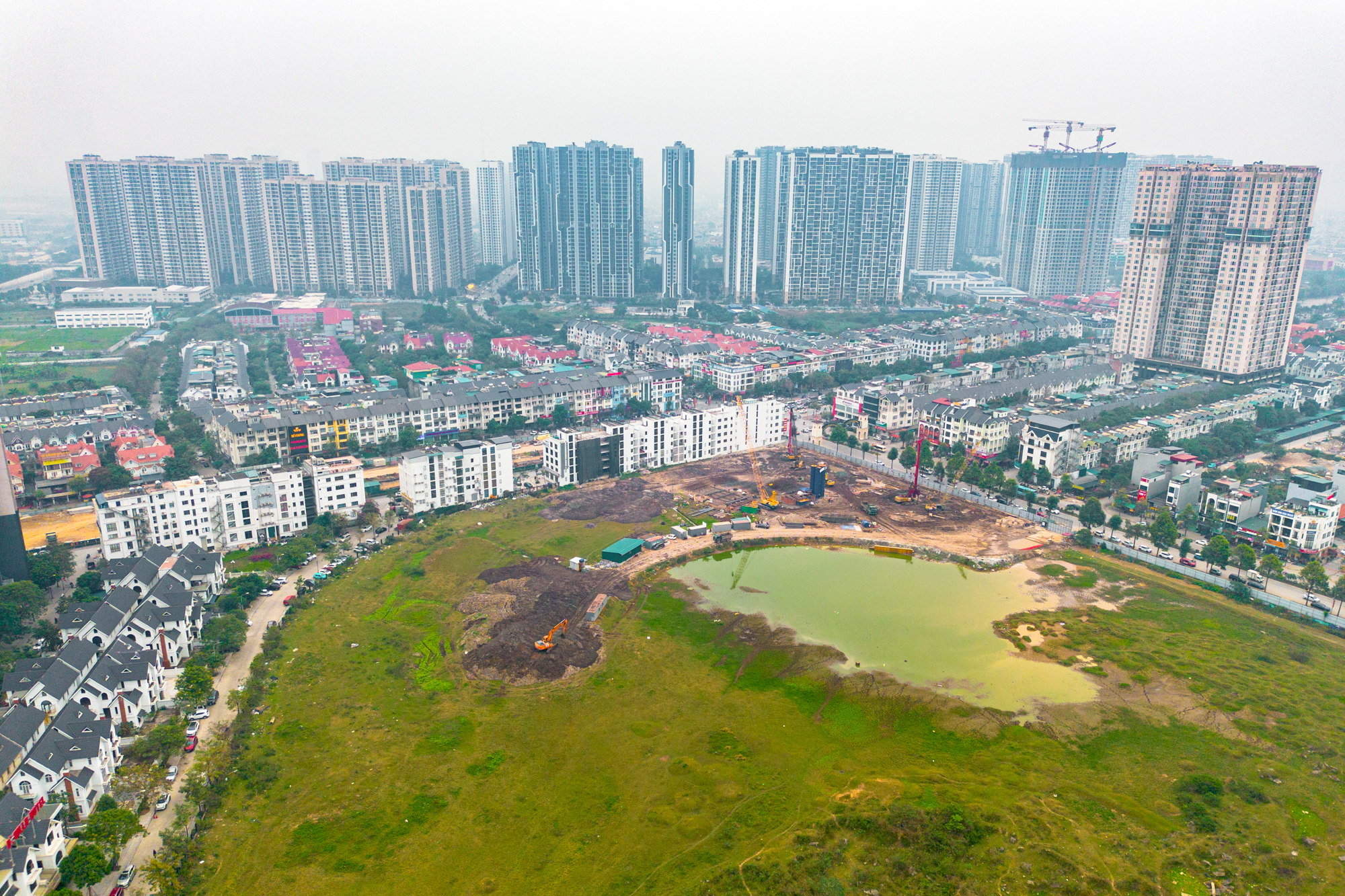 Toàn cảnh 6 toà chung đang rầm rầm xây dựng của MIK tại Nam An Khánh: Giá dự kiến 100 triệu đồng/m2, môi giới cắm chốt xung quanh- Ảnh 10.