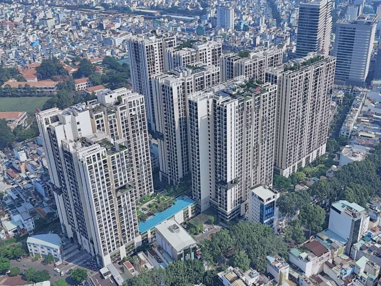 'Lo' thừa nhà to, thiếu nhà nhỏ khiến giấc mơ an cư của người trẻ ngày càng xa vời- Ảnh 1. 'Lo' thừa nhà to, thiếu nhà nhỏ khiến giấc mơ an cư của người trẻ ngày càng xa vời- Ảnh 1.