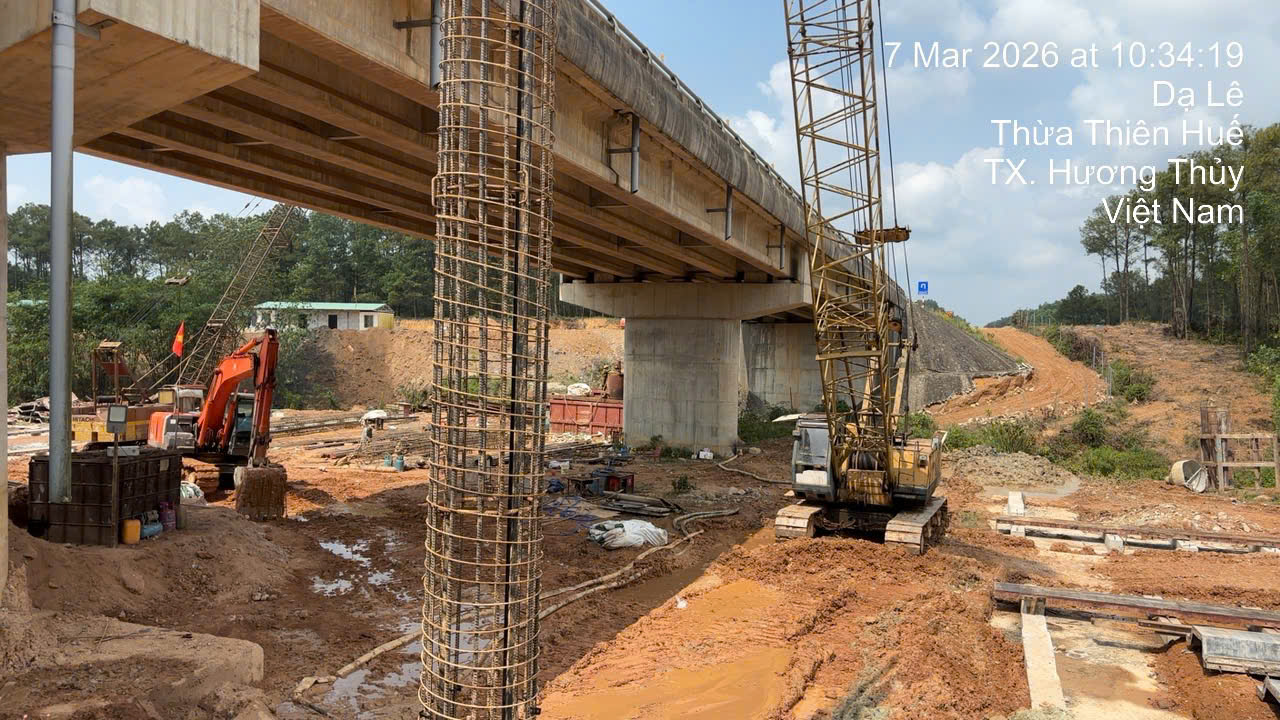 Chủ đầu tư sốt ruột với tiến độ bàn giao mặt bằng dự án nút giao cao tốc Cam Lộ - La Sơn- Ảnh 5. Chủ đầu tư sốt ruột với tiến độ bàn giao mặt bằng dự án nút giao cao tốc Cam Lộ - La Sơn- Ảnh 5.