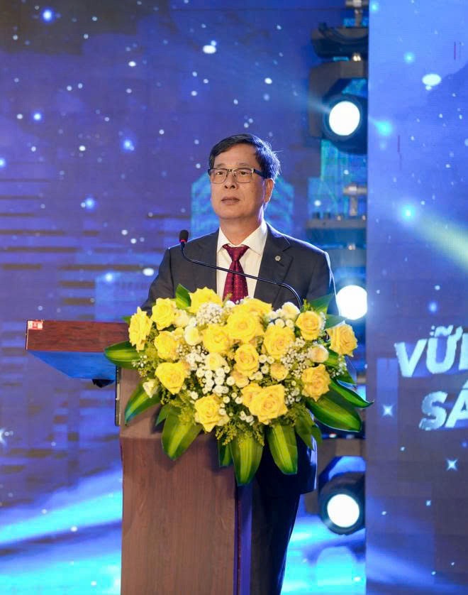 Tổng thầu đường sắt cao tốc, hạ tầng của Vingroup tuyển dụng 25.000 nhân sự cho loạt công trình thế kỷ- Ảnh 1. Tổng thầu đường sắt cao tốc, hạ tầng của Vingroup tuyển dụng 25.000 nhân sự cho loạt công trình thế kỷ- Ảnh 1.