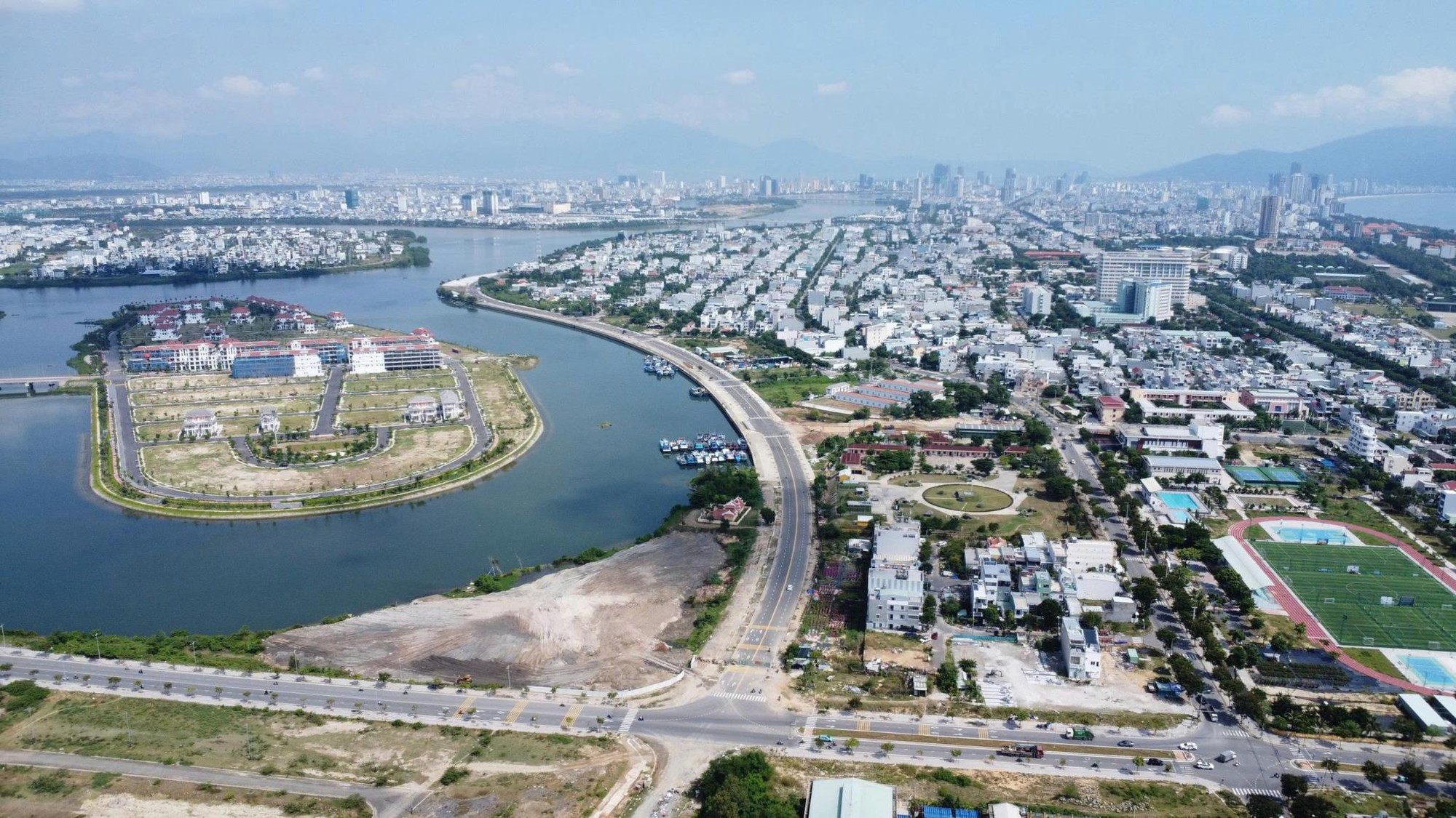 Hạ tầng 2026 - 2030 đưa trục Nam Đà Nẵng thành tâm điểm phát triển mới - Ảnh 1. Hạ tầng 2026 - 2030 đưa trục Nam Đà Nẵng thành tâm điểm phát triển mới - Ảnh 1.