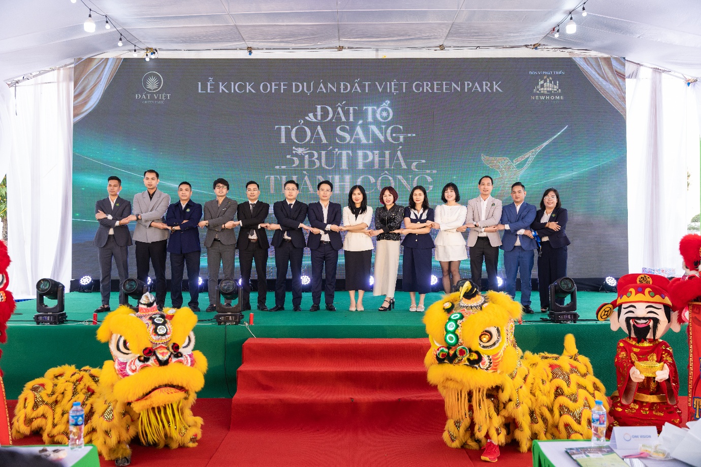 Lễ kick off dự án Đất Việt Green Park, khởi động hành trình bứt phát tại vùng Đất Tổ - Ảnh 2. Lễ kick off dự án Đất Việt Green Park, khởi động hành trình bứt phát tại vùng Đất Tổ - Ảnh 2.