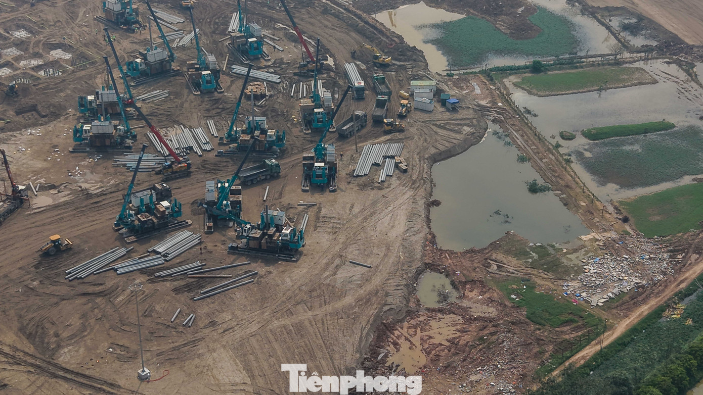 Bay trên công trường sân vận động Trống Đồng - Ảnh 5.