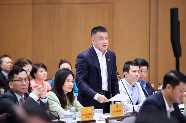 Gặp Thủ tướng, Chủ tịch Sun Group Đặng Minh Trường Gặp Thủ tướng, Chủ tịch Sun Group Đặng Minh Trường